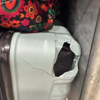 Zürich Sabiha Gökçen Uçuşunda Kırık Bagaj Ve Cevapsız Müşteri Hizmetleri