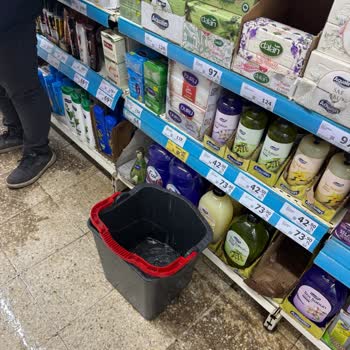 A101 Çankırı Bayramören Şubesinde Isıtma Eksikliği Ve Tavan Su Sızıntısı Güvenlik Tehlikesi