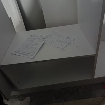 Rafları Yamuk Gelen Gardırop İçin Acil Çözüm Talebi