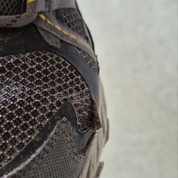 Skechers Ayakkabısında Kalitesiz Dikiş Ve Reddedilen Talep