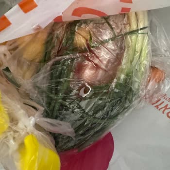 Migros Sanal Market'te Bozuk Balık Ve Suyunun Sebzelere Bulaşması