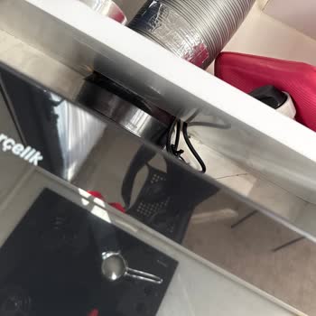 Arçelik Servisi Duvar Fayansını Kırdı, Geri Dönüş Yok