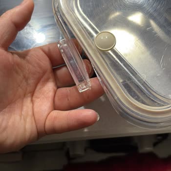 Termos Kapak Eksikliği Ve Yemek Kabı Kapağı Kırıldı, Müşteri Hizmetlerine Ulaşılamıyor