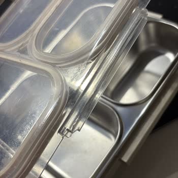 Termos Kapak Eksikliği Ve Yemek Kabı Kapağı Kırıldı, Müşteri Hizmetlerine Ulaşılamıyor