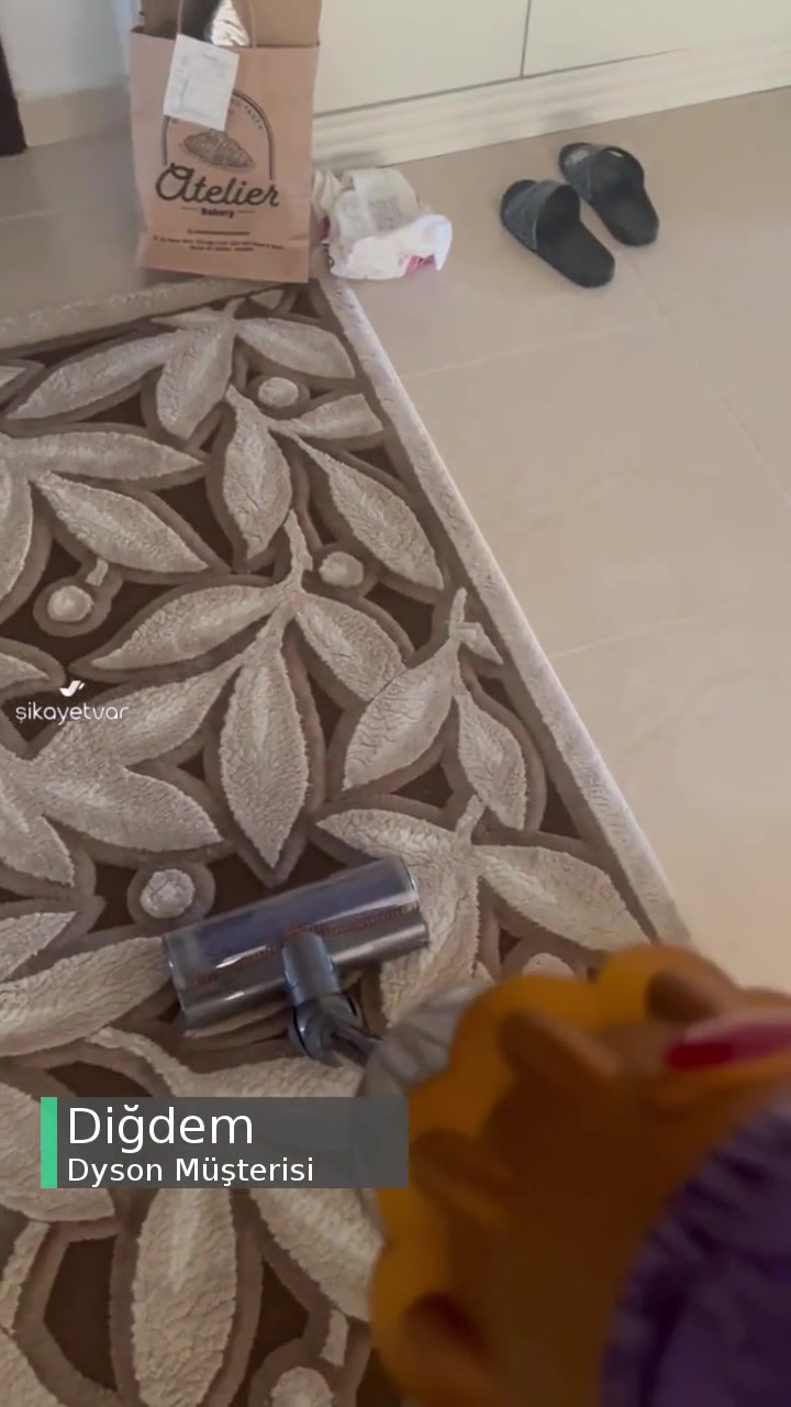 Dyson V12 Dikey Süpürge Kapanma Sorunu videonun kapak resmi
