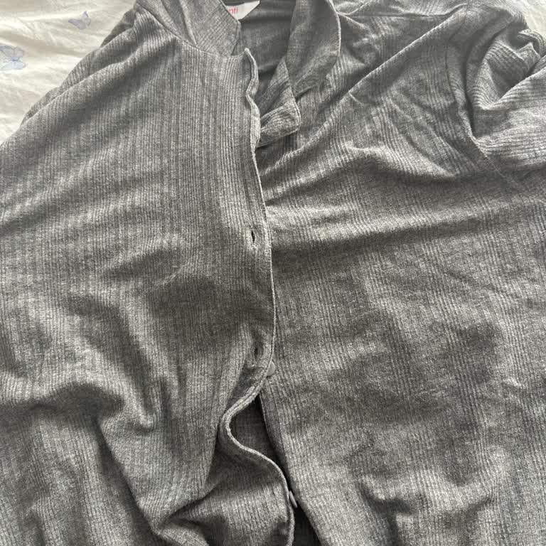 Aydın Efeler'de Penti'nin Kalitesiz Çorap Ve Pijama Ürünleri Müşterileri Mağdur Ediyor