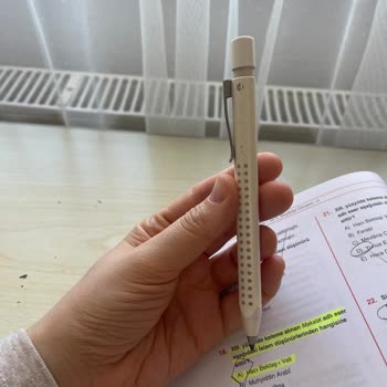 Faber-Castell Grip 2010 Kalemin İç Mekanizması Bozuldu Ve Tamir Talebi