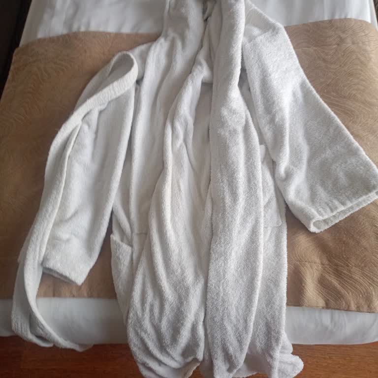 Bornoz Eksikliği Nedeniyle Termal Havuz Kullanılamadı