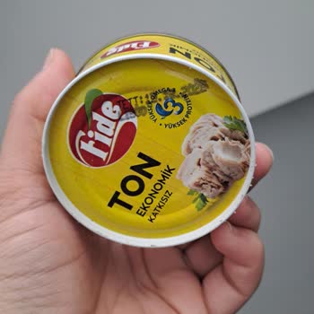 Siyah İçerikli Ton Balığı Ve Belirsiz Son Kullanma Tarihleri