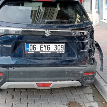 HDI Sigorta’nın Gecikmiş Hasar Ödemesi Eczane Tabelasını Hâlâ Hasarlı Bırakıyor