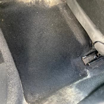 BMW 1.16i Kapı İç Döşemesinden Kaynaklanan Su Sızıntısı Şikayeti