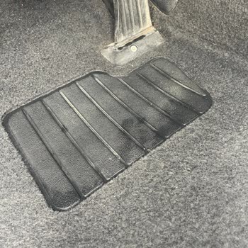 Ön Ayak Bölümünde Su Girişi Ve Sağ Üst Isıtma Sorunu İçin Ücretsiz Tamir Talebi