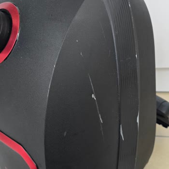 Bosch Torbalı Süpürge 1 Günlük Kullanımda Aşırı Aşınma: İade Ve Kapak Değişimi Talebi