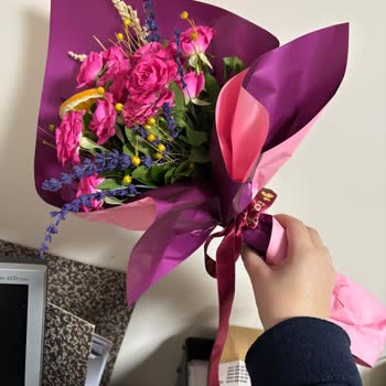 Görünenden Farklı Ve Kalitesiz Çiçek Siparişi, Ücret İadesi Talebi