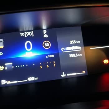 Sıfır Araçta Fazla Ücret, Çamurluk Ayıpları Ve Değişim Reddi