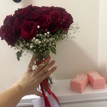 İlanı Yanıltan Çiçek Aranjmanı Ve 4 Saat Geciken Teslimat İçin İade Talebi