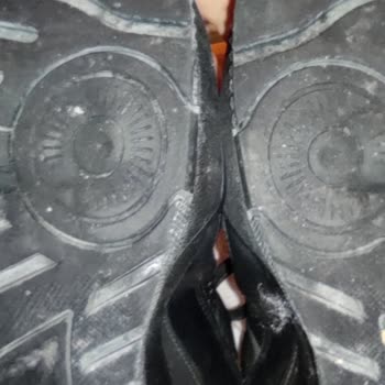 Lufian Ayakkabısının Kısa Sürede Çatlayan Tabanı Ve Kullanıcı Hatası İddiası