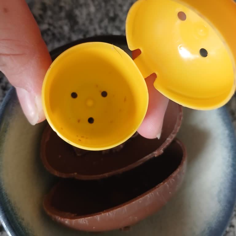 A101 Şubesinden Boş Sürpriz Yumurta Şikayeti