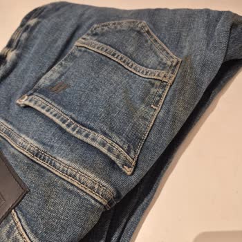 Renk Atma Sorunu Yaşayan Kot Pantolon Ve Uzun Süreli İade Süreci