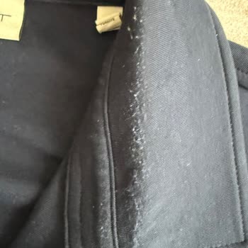 Gant Sweatshirt’te Kısa Sürede Pamuklanma Ve Tüylenme, Değişim Talebim Reddedildi