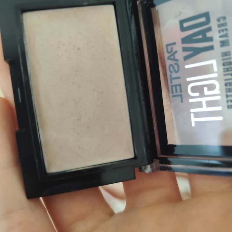 Watsons Personelinin Saygısız Tavrı Ve Küflü Highlighter Ürünü Hakkında Şikayet