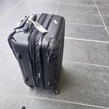 SAW Prag Uçuşunda Kırılan Valiz İçin Tam Tazminat İsteği