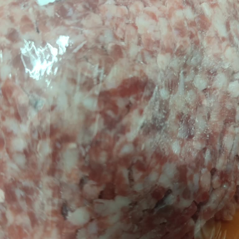 Açıklamaya Uymayan Yağlı Kıyma, Gecikmeli Teslimat Ve Desteksiz Müşteri Hizmeti