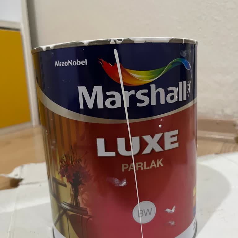 Yanlış Katalog Rengi: Buz Saçağı Kapılarda Mor Lila Tonuna Dönüştü