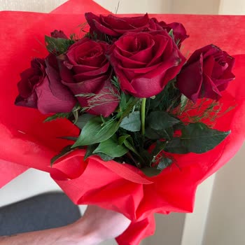 Sevgililer Günü Siparişinde Bozuk Güller Ve Ürün Görseli Uyumsuzluğu