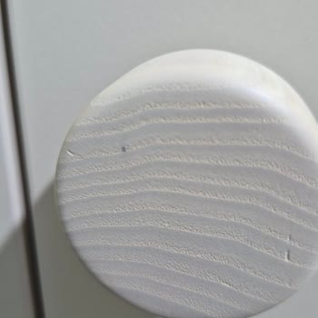 Çizik Kulp Ve Eğri Dolap Kapakları İçin Garanti Reddi