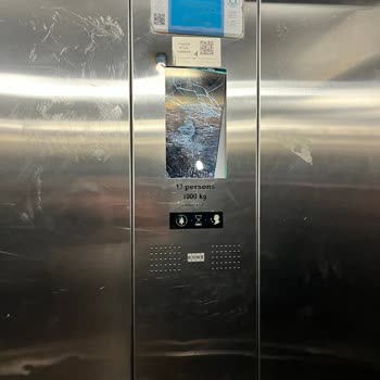 Novada Park AVM Otopark Asansörlerinde Aydınlatma, Tuş Ve Ekran Arızaları Çözülmedi