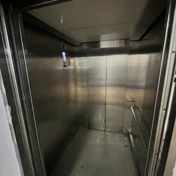 Novada Park AVM Otopark Asansörlerinde Aydınlatma, Tuş Ve Ekran Arızaları Çözülmedi