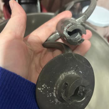 Aparat Kaplaması Çabuk Soyuldu, Ücretsiz Değişim Talep Ediliyor