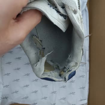 Garanti Süresi İçindeki Reebok Ayakkabımın Üretim Hatası Reddedildi