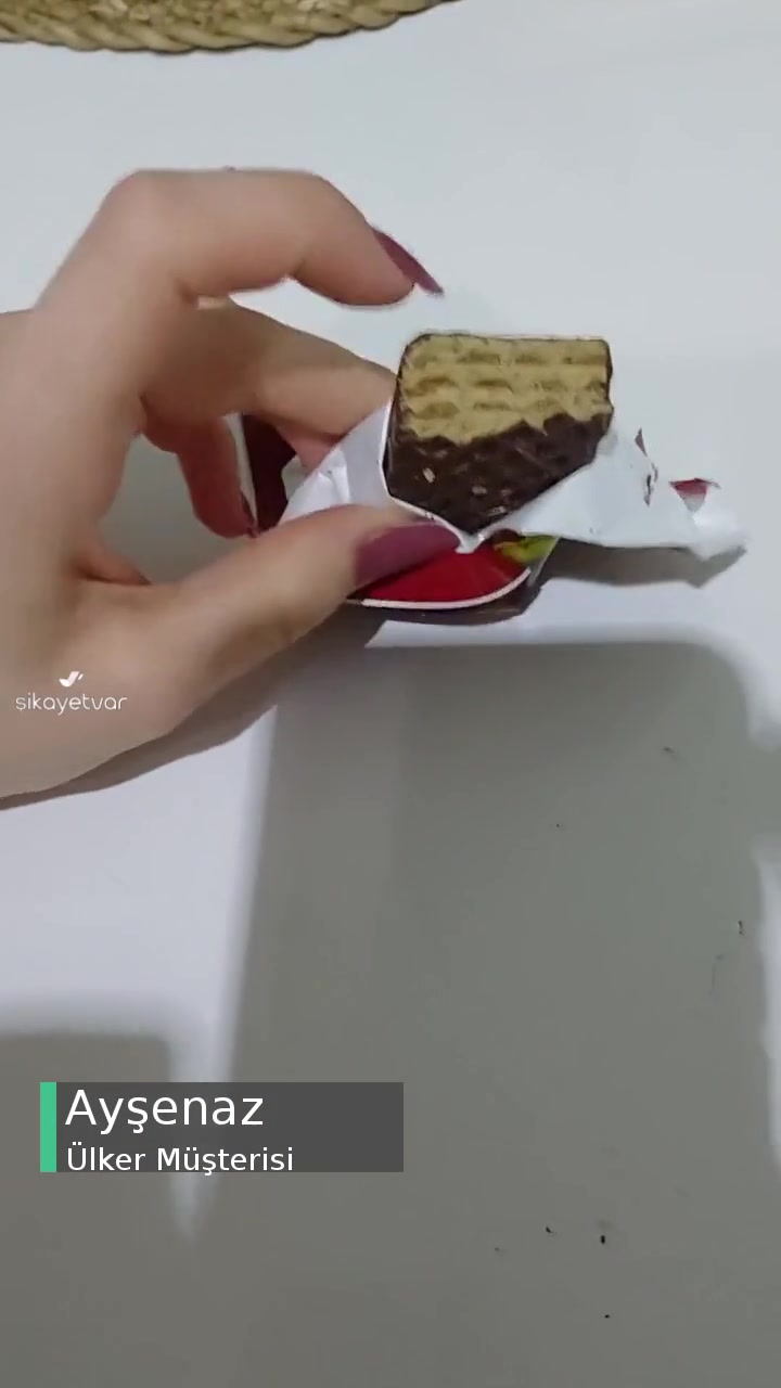 Ülker Çikolatalı Gofret Sertliği videonun kapak resmi