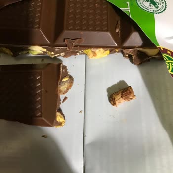 Kahve Dünyası Çikolatasında Tahta Parçası Çıktı, Diş Yaralanması Ve Çocuklar İçin Tehlike