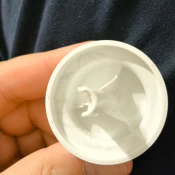 Sebze Bölümünde Buzlanma Ve Kırılan Isı Ayar Düğmesi İçin Acil Destek Talebi