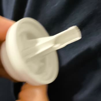 Sebze Bölümünde Buzlanma Ve Kırılan Isı Ayar Düğmesi İçin Acil Destek Talebi