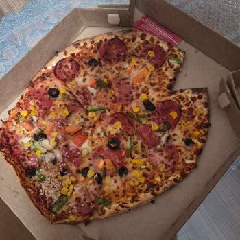 Soğuk Ve Yanmış Pizza İçin İade Reddedildi, Müşteri Hizmetleri Çözüm Sunmadı