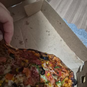 Soğuk Ve Yanmış Pizza İçin İade Reddedildi, Müşteri Hizmetleri Çözüm Sunmadı