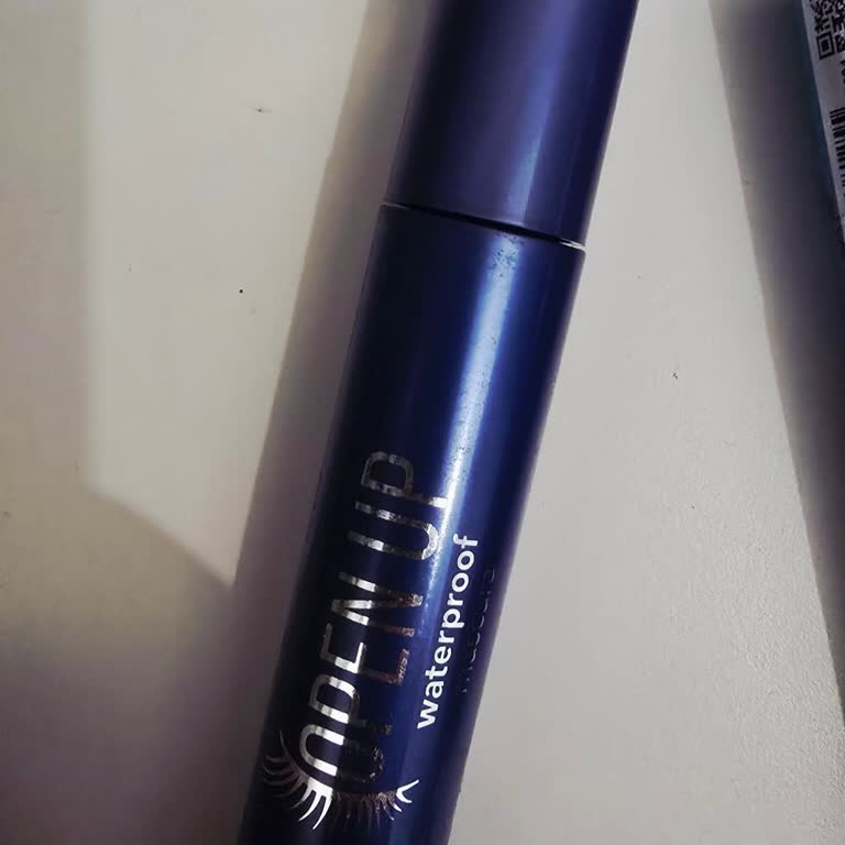 Su Geçirmez Olduğu Söylenen Maskara Gözlerde Şiddetli Kızarıklığa Neden Oldu