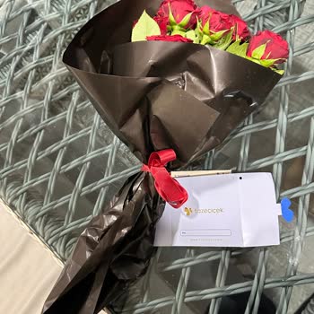 Yanlış Ve Solmuş Buket Gönderildi; Tam İade Ve Yeniden Gönderim Talebim