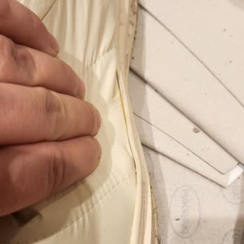 Deichmann Taban Yapıştırma Hatası Olan Botta Mağaza Sorunsuz Dedi, İade Talebi!