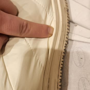 Deichmann Taban Yapıştırma Hatası Olan Botta Mağaza Sorunsuz Dedi, İade Talebi!