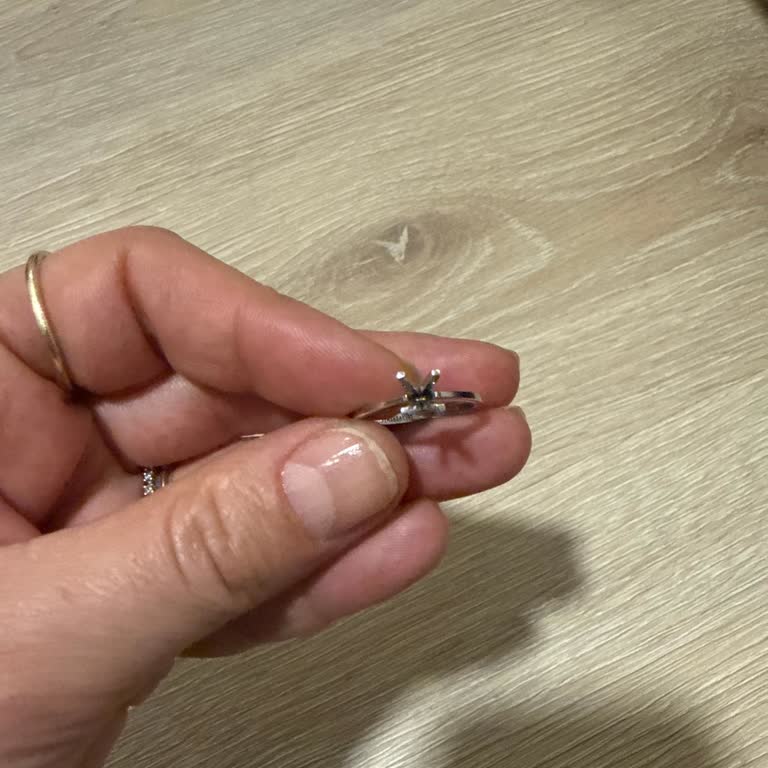 Satın Aldığım Tektaş Yüzüğün Taşı 2 Saatte Düşerek Kalite Sorunu