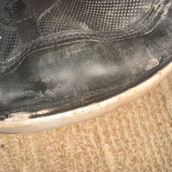 FLO Mağazasına Üç Kez Gönderdiğim Defolu Ayakkabı Ret Kararıyla Çözülmedi