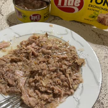 BİM'den Alınan Ton Balığı Bozulmuş, İade Talebi