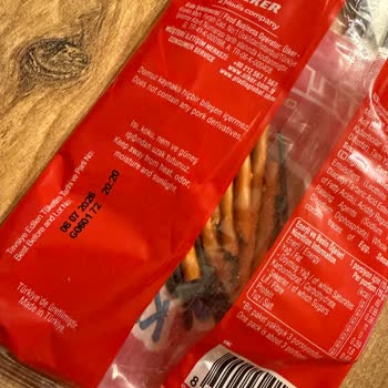 Ülker Çubuk Kraker'de Kömürleşmiş Parçalar Çıktı Güvenlik Endişesi