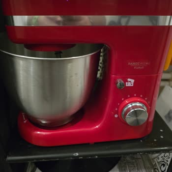 Metal Boyası Sürekli Sızdırıyor, Makine İşlevsiz Ve Hijyenik Değil