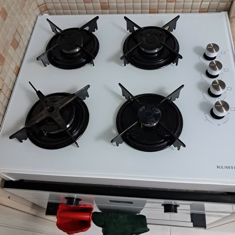 Kumtel Camlı Ankastre Ocakta Sürekli Çakma Ve Elektrik Kaçağı